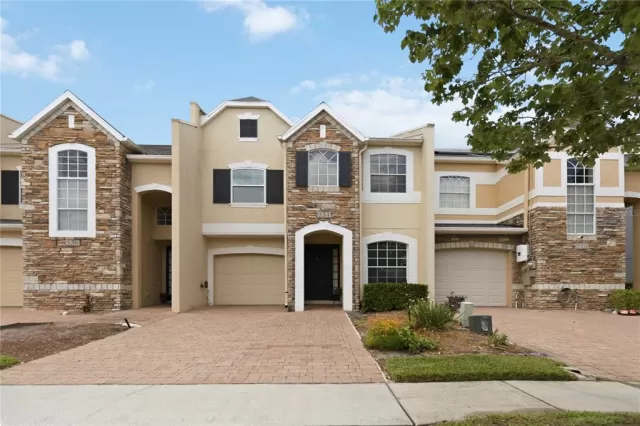 MLS: O6404539 Condo For Sale