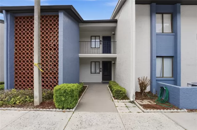 MLS: O6404813 Condo For Sale