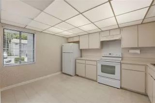 Photo #6: O6404813 Listing 