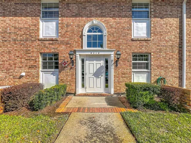MLS: O6404929 Condo For Sale
