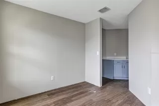 Photo #4: O6405013 Listing 