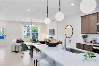 Photo #5: O6405098 Listing 