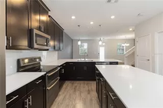 Photo #5: O6405248 Listing 