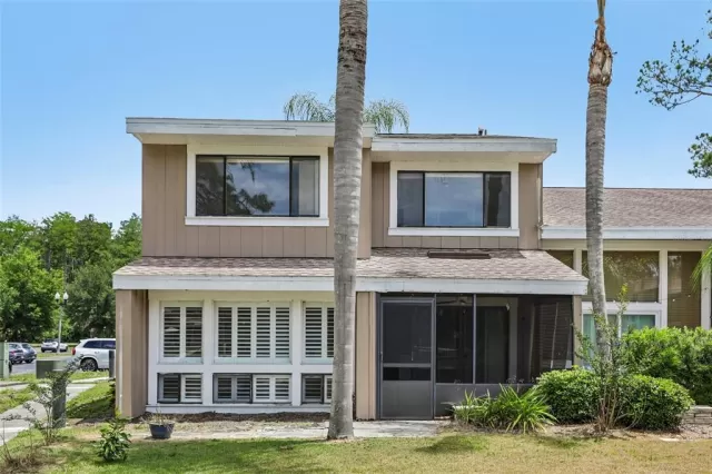 MLS: O6405362 Condo For Sale
