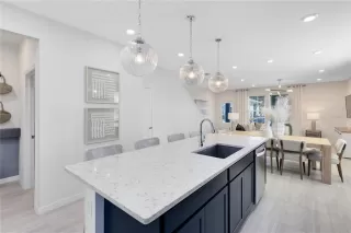 Photo #5: O6405389 Listing 