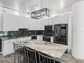 Photo #5: O6405434 Listing 