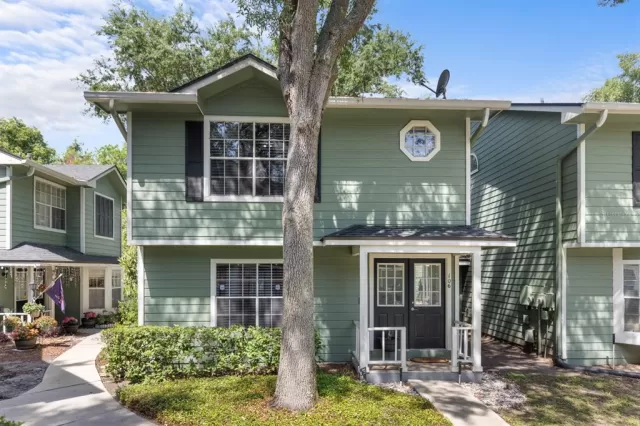 MLS: O6405517 Condo For Sale