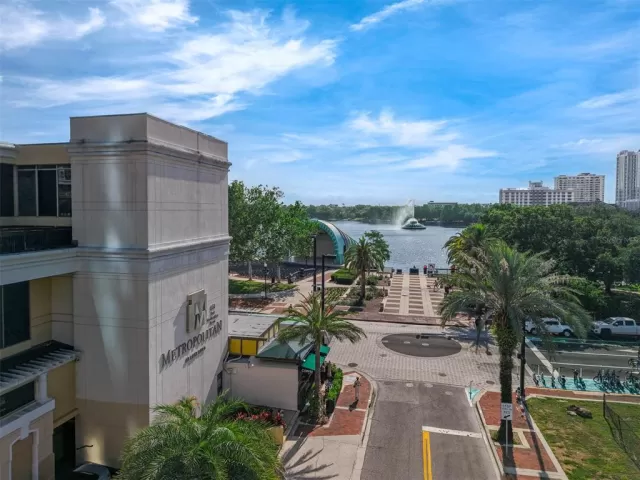 MLS: O6405538 Condo For Sale