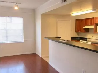 Photo #6: O6405719 Listing