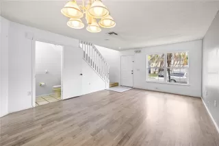 Photo #5: O6405874 Listing 