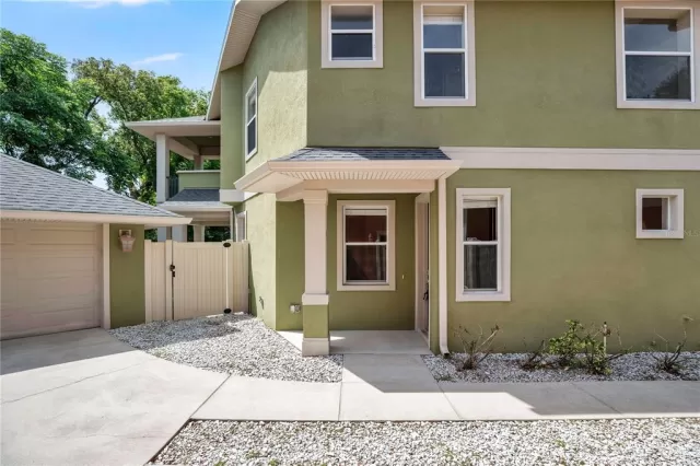 MLS: O6405895 Condo For Sale
