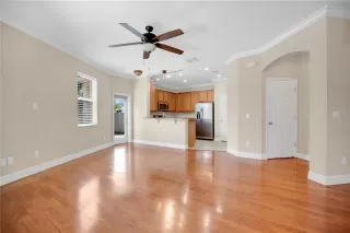 Photo #4: O6405895 Listing 