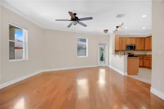 Photo #5: O6405895 Listing 