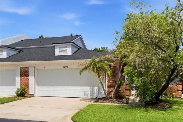 MLS: O6405968 Condo For Sale