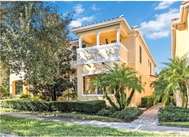 MLS: O6406068 Condo For Sale
