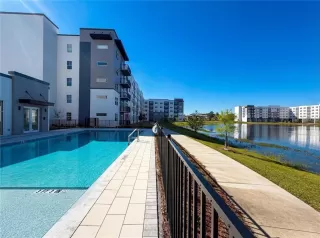 Photo #5: O6406259 Listing