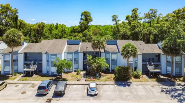 MLS: O6406365 Condo For Sale