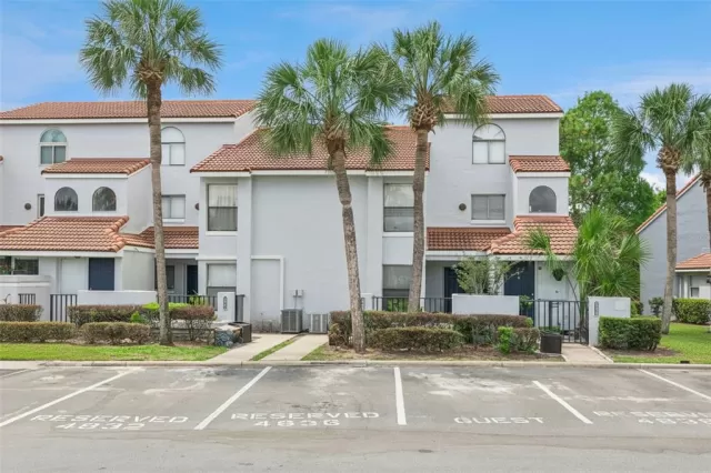 MLS: O6406722 Condo For Sale