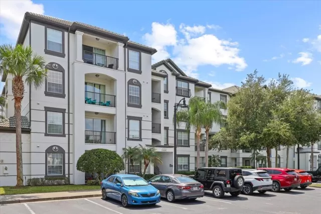 MLS: O6406781 Condo For Sale