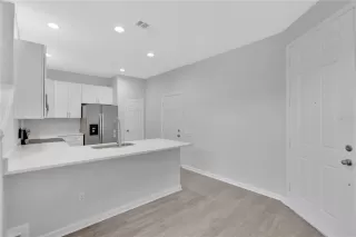 Photo #6: O6406827 Listing 