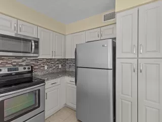 Photo #3: O6406862 Listing