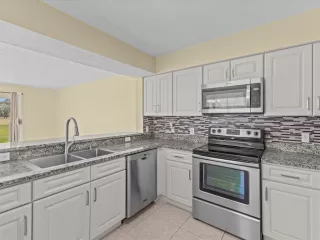 Photo #4: O6406862 Listing