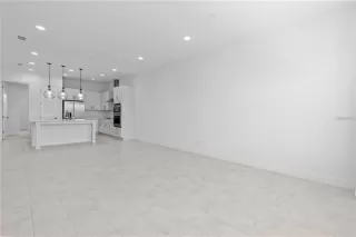 Photo #2: O6406875 Listing 