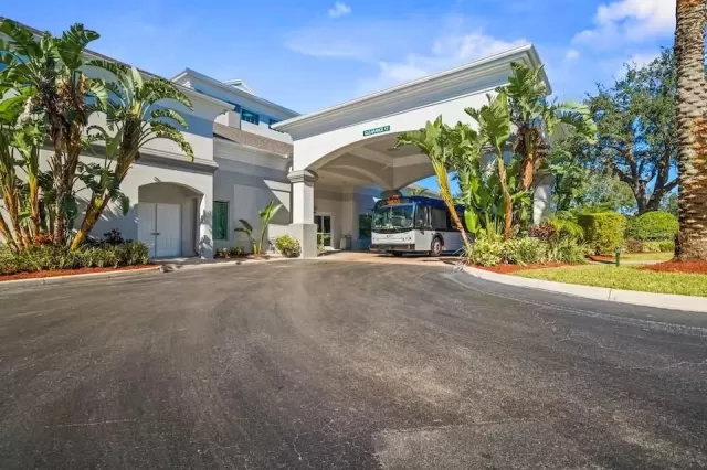 MLS: O6406967 Condo For Sale