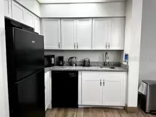 Photo #6: O6406967 Listing