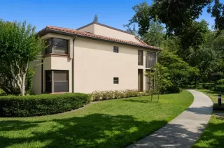 Photo #1: O6407045 Listing