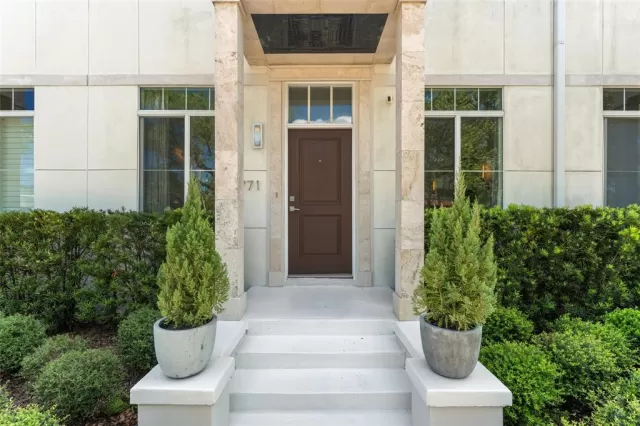 MLS: O6407201 Condo For Sale
