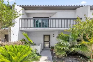 More Details about MLS # O6407259 : 340 KILLARNEY BAY COURT UNIT 4-4