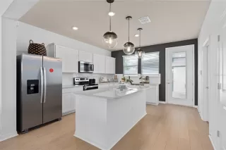 Photo #3: O6407278 Listing