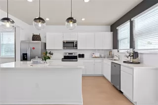 Photo #4: O6407278 Listing