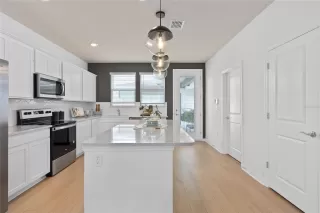 Photo #5: O6407278 Listing
