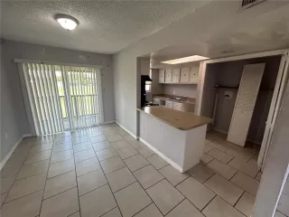 Photo #4: O6407350 Listing