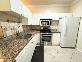 Photo #5: O6407434 Listing