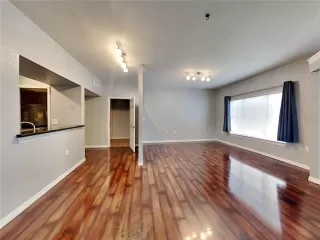 Photo #2: O6407750 Listing