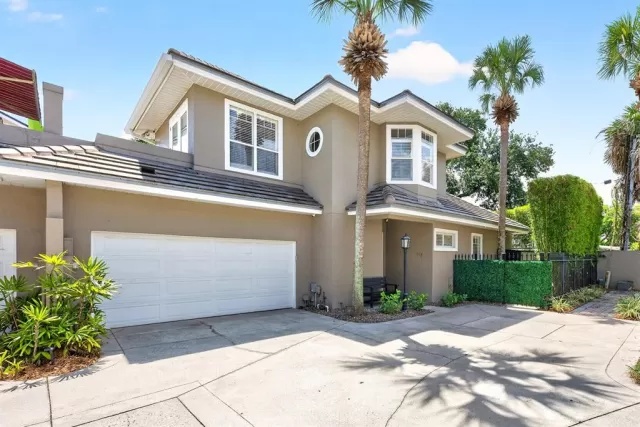 MLS: O6407916 Condo For Sale