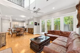 Photo #3: O6407916 Listing 