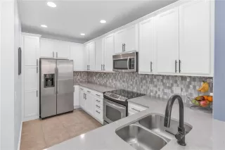 Photo #3: O6407944 Listing