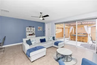 Photo #6: O6407944 Listing