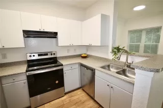Photo #4: O6407963 Listing 