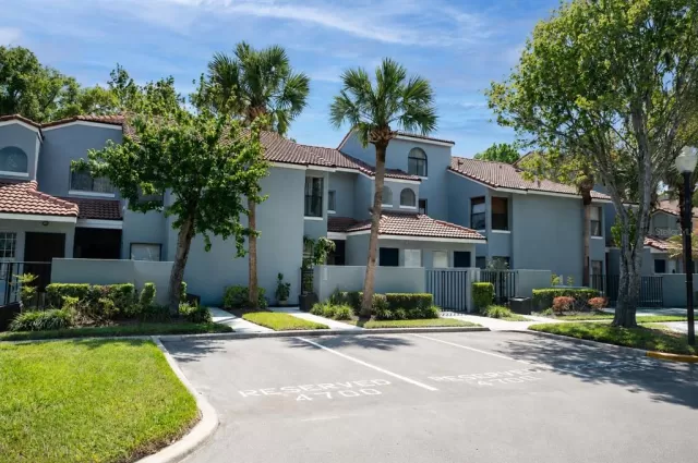 MLS: O6407994 Condo For Sale