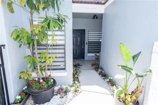 Photo #2: O6407994 Listing 