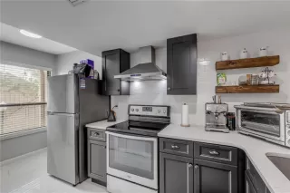 Photo #5: O6408004 Listing 
