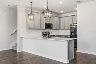 Photo #6: O6408046 Listing