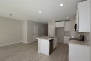 Photo #1: O6408057 Listing