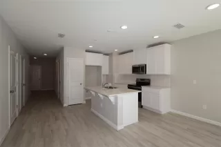 Photo #3: O6408057 Listing