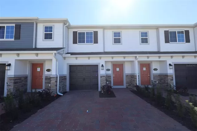 MLS: O6408067 Condo For Sale